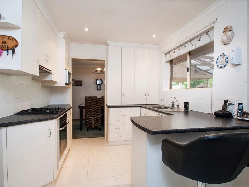 1 Windermere Court, Woodcroft SA 5162