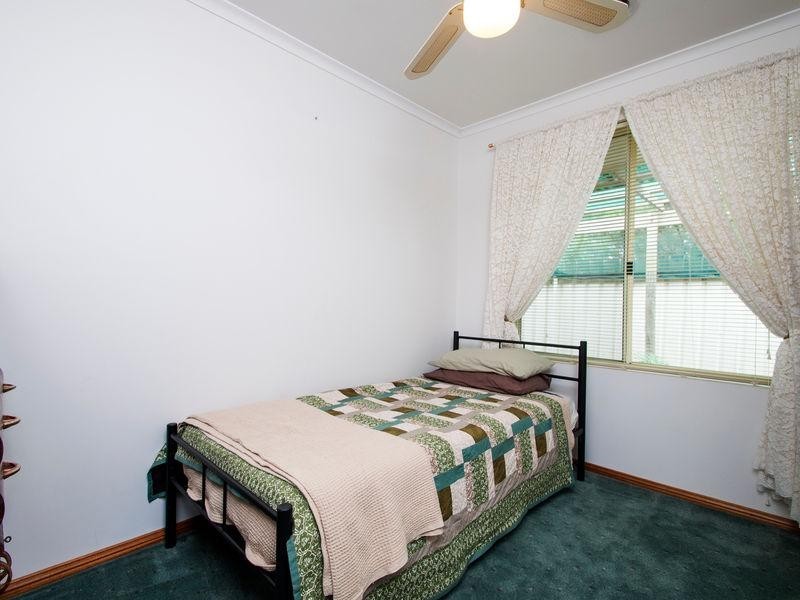 1 Windermere Court, Woodcroft SA 5162