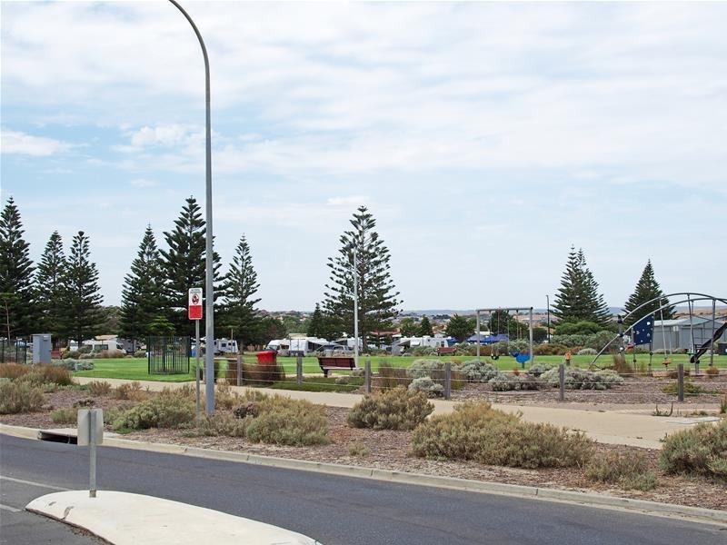 23 Nashwauk Crescent, Moana SA 5169