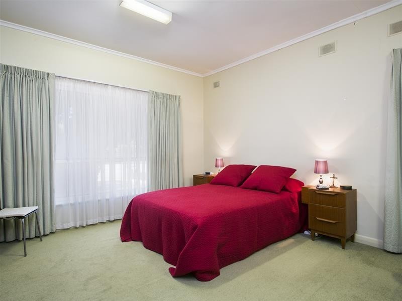 1 Verco Avenue, Campbelltown SA 5074