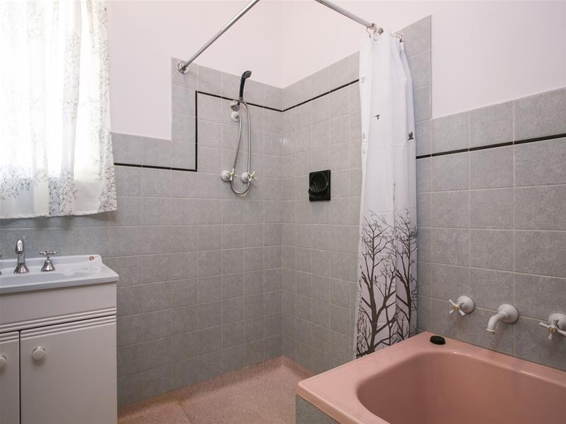 1 Verco Avenue, Campbelltown SA 5074