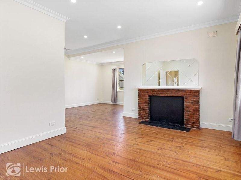 35 Pine Avenue, Glenelg North SA 5045