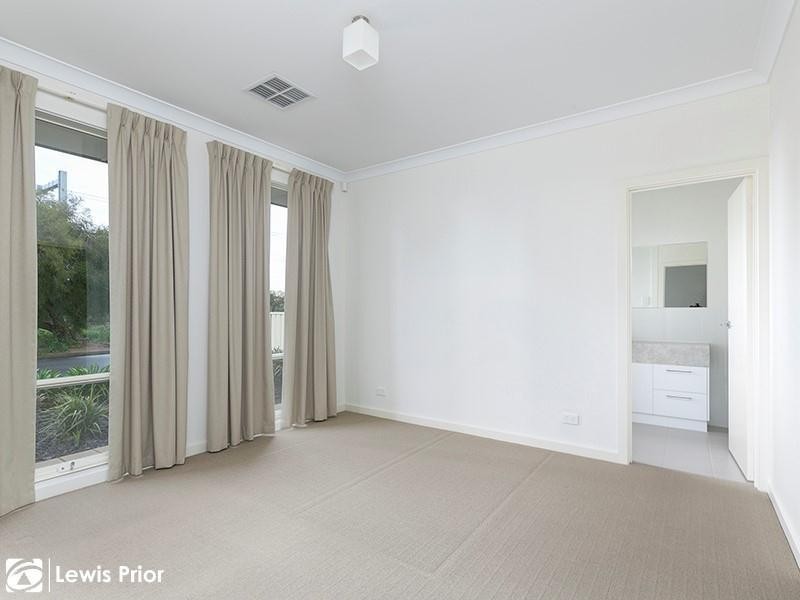 18 Crozier Terrace, Oaklands Park SA 5046