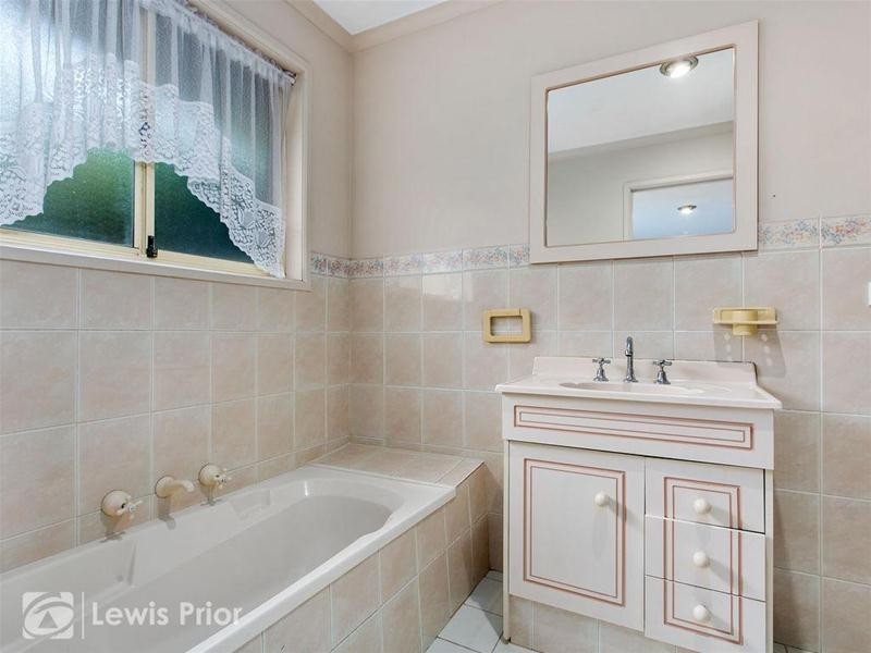 2 Hobbs Court, Sheidow Park SA 5158