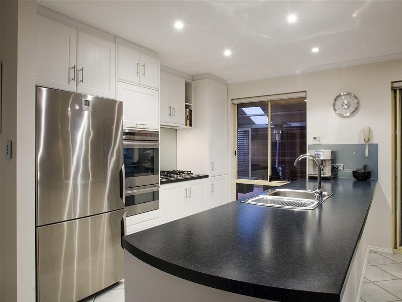 26 Hartog Street, Woodcroft SA 5162