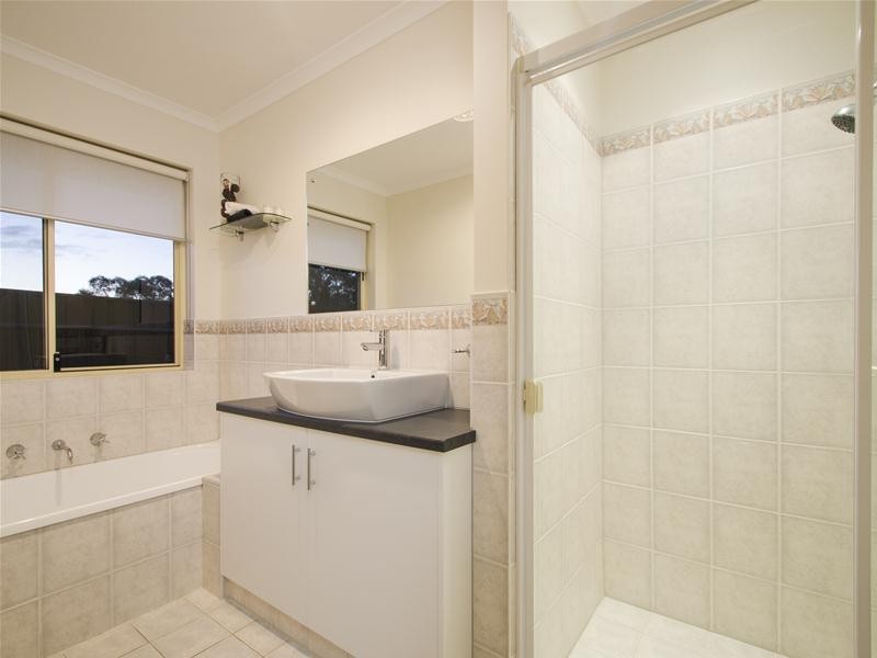 26 Hartog Street, Woodcroft SA 5162