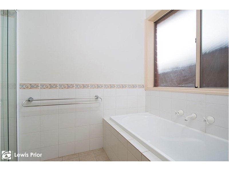 8 Chamberlain Drive, Christie Downs SA 5164