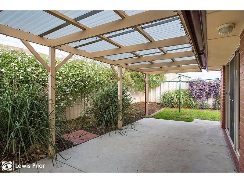 8 Chamberlain Drive, Christie Downs SA 5164