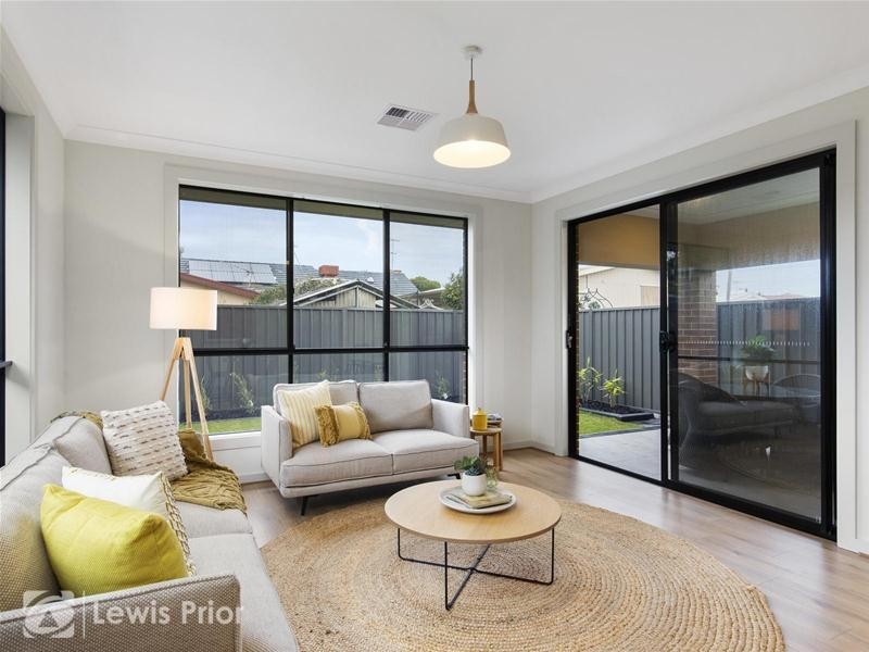 8A Inverness Avenue, Marion SA 5043