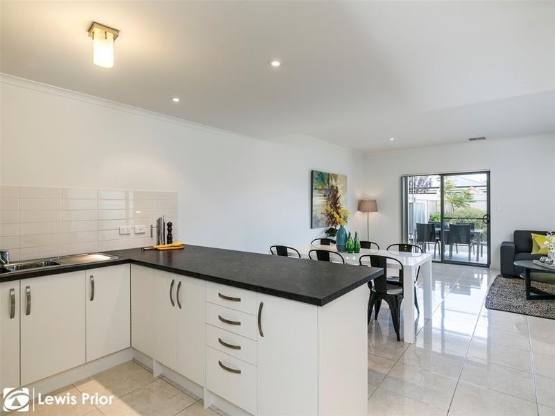 11 Raggatt Crescent, Mitchell Park SA 5043