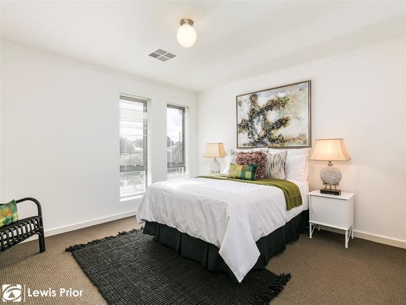 11 Raggatt Crescent, Mitchell Park SA 5043