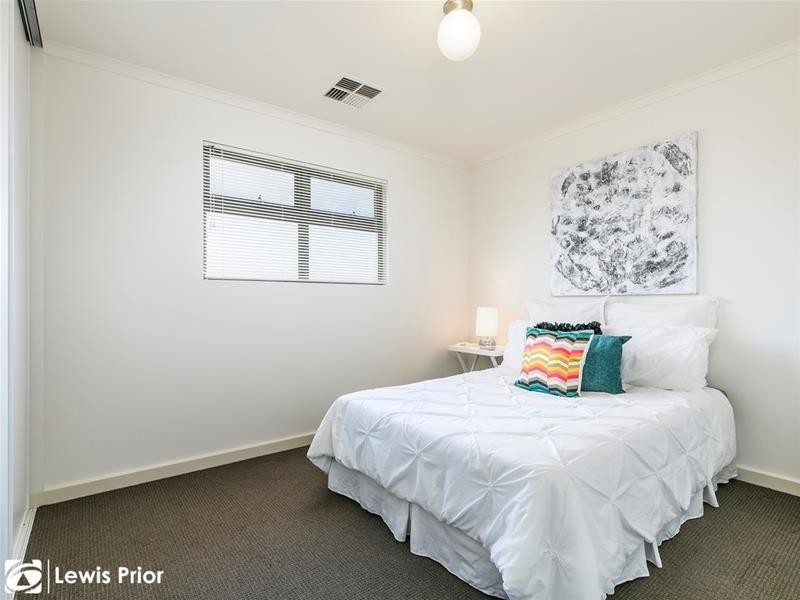 11 Raggatt Crescent, Mitchell Park SA 5043