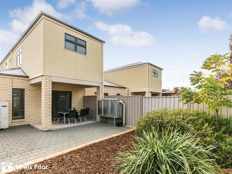 11 Raggatt Crescent, Mitchell Park SA 5043