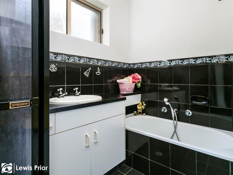 1 Karkoo Street, Seaview Downs SA 5049