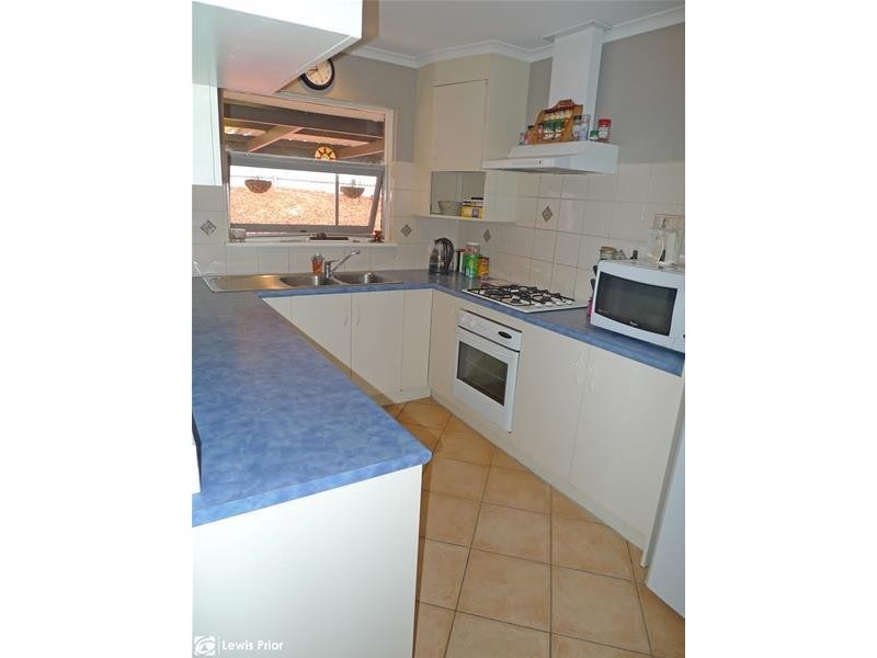 9 Hui Hui Drive, Happy Valley SA 5159