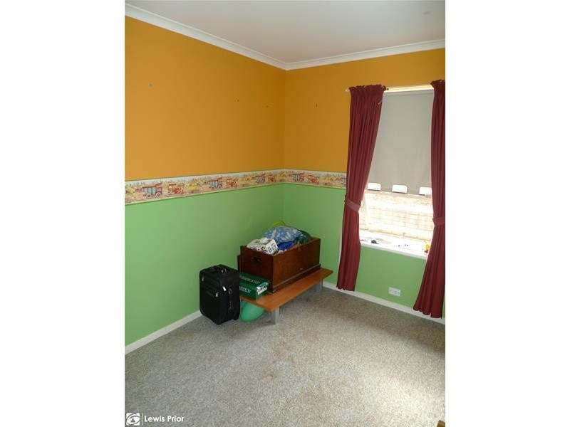 9 Hui Hui Drive, Happy Valley SA 5159