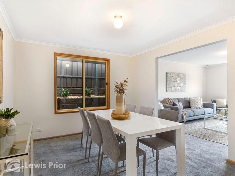 42 Vennachar Drive, Hallett Cove SA 5158