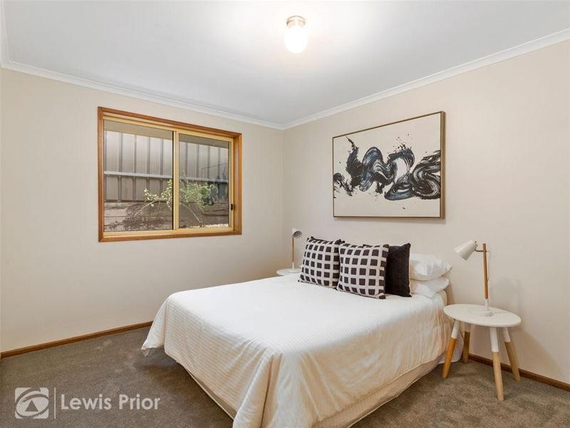 42 Vennachar Drive, Hallett Cove SA 5158