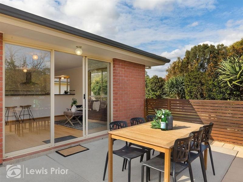 42 Vennachar Drive, Hallett Cove SA 5158