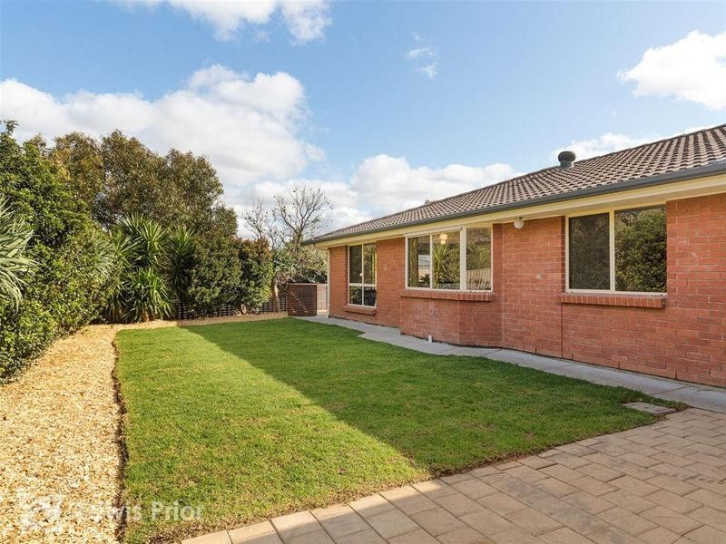 42 Vennachar Drive, Hallett Cove SA 5158