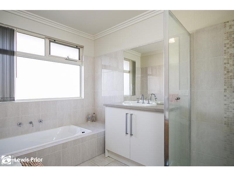 5B Vardon Street, Seacombe Gardens SA 5047