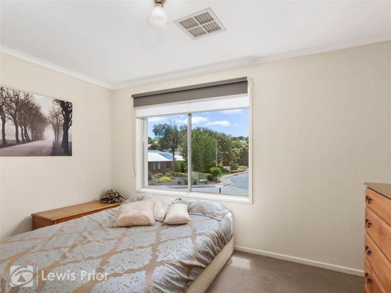 25 Whiteley Drive, Trott Park SA 5158
