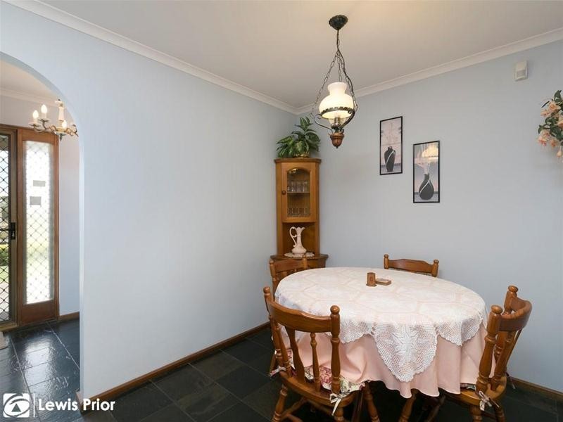 1 Rupara Court, Hallett Cove SA 5158