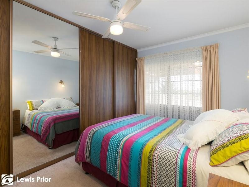 1 Rupara Court, Hallett Cove SA 5158