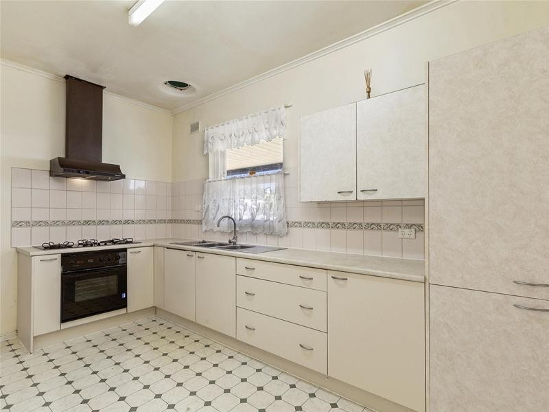 7 Fetlar Avenue, Marion SA 5043