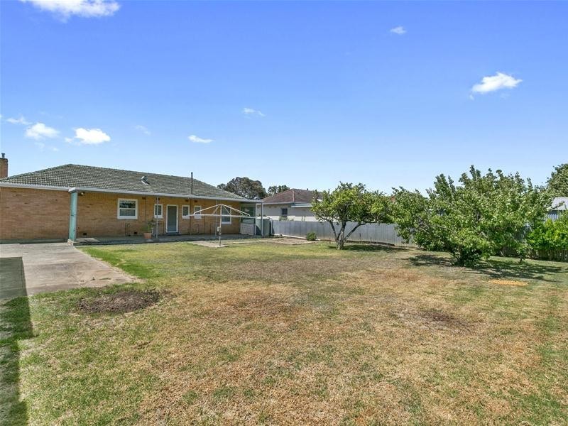 7 Fetlar Avenue, Marion SA 5043