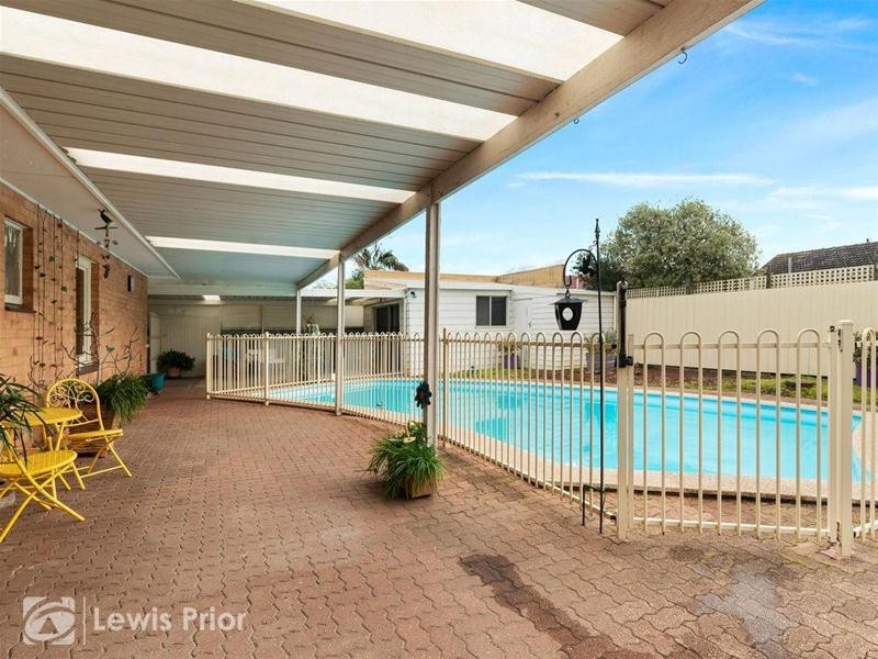 9 Lynne Court, Marion SA 5043