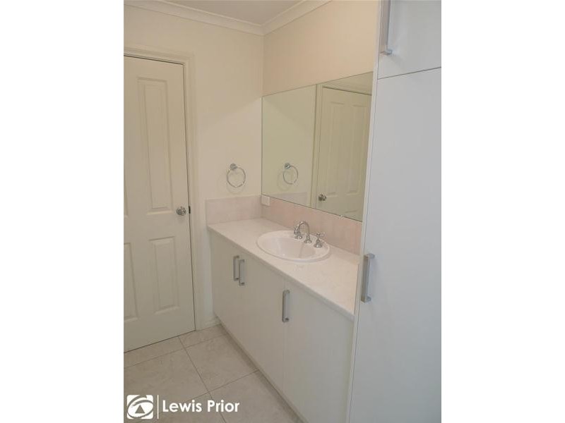 4 Travers Street, Sturt SA 5047