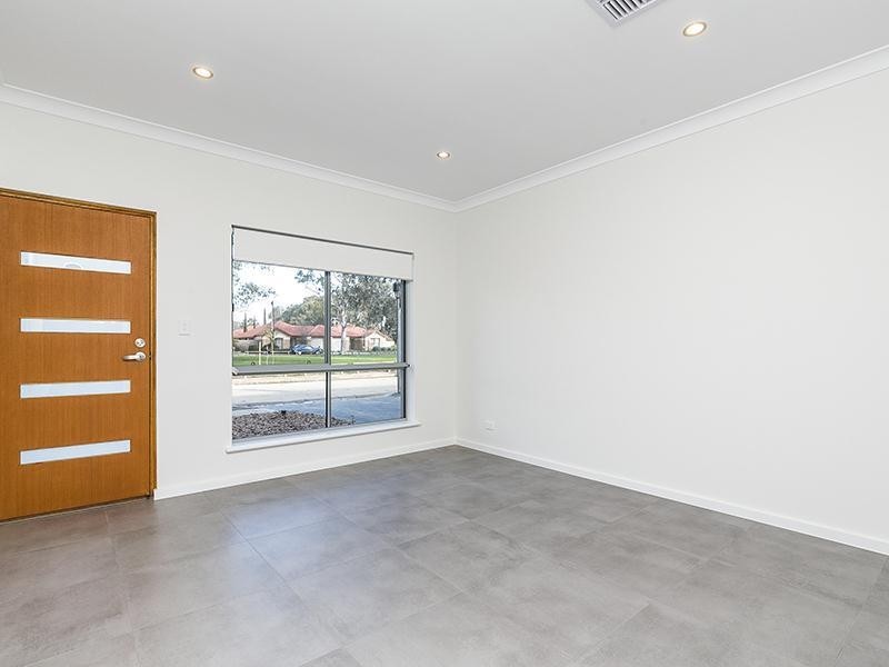 7 Sutherland Street, Park Holme SA 5043