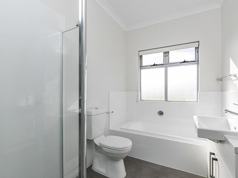 7 Sutherland Street, Park Holme SA 5043