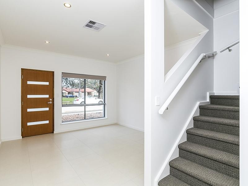 7 Sutherland Street, Park Holme SA 5043