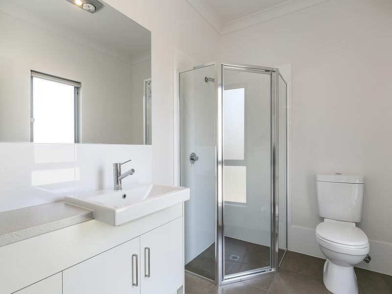 7 Sutherland Street, Park Holme SA 5043