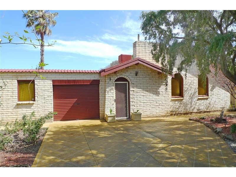 223 Commercial Road, Port Noarlunga South SA 5167