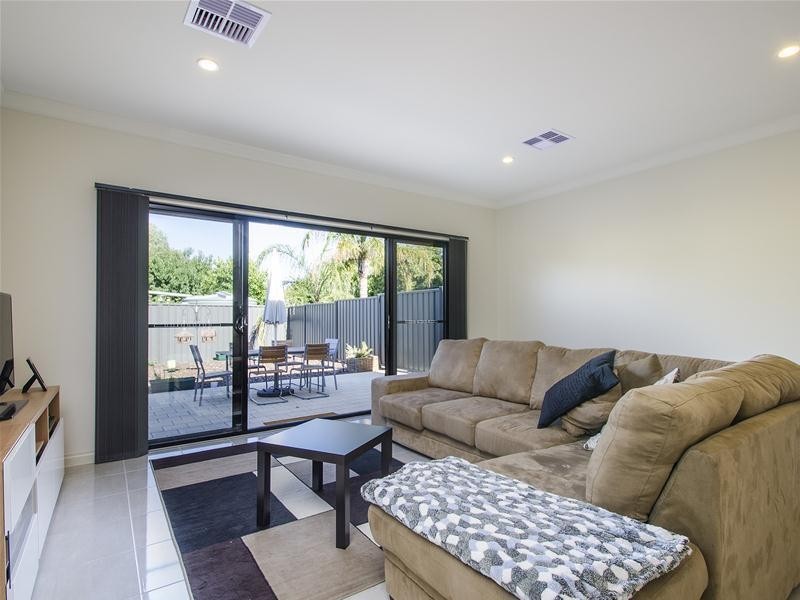 10 Ella Street, Dover Gardens SA 5048