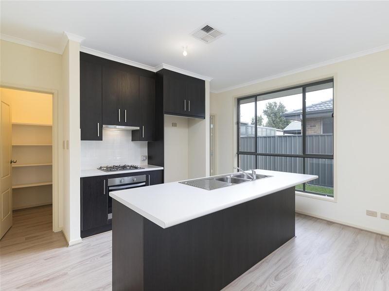 2 Masters Avenue, Oaklands Park SA 5046