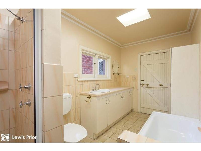 18 Kalyan Road, Glandore SA 5037