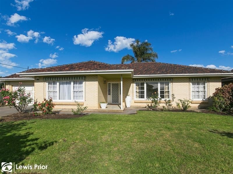 28 Windermere Avenue, Novar Gardens SA 5040