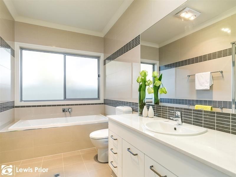 2 Jacaranda Grove, Oaklands Park SA 5046