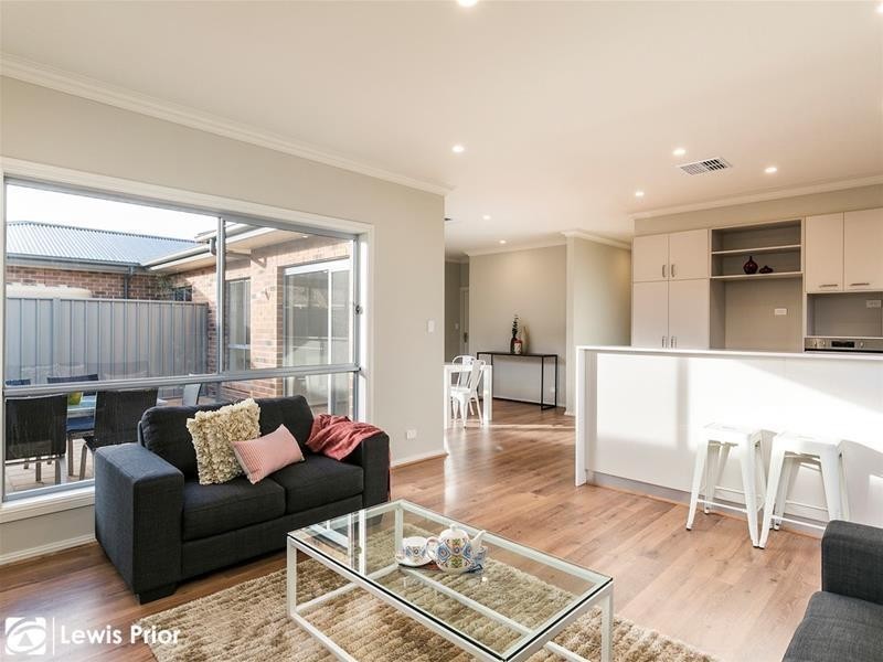 2 Jacaranda Grove, Oaklands Park SA 5046