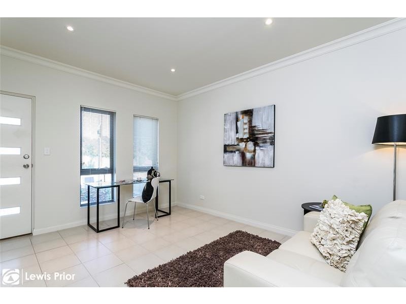 2C Raggatt Crescent, Mitchell Park SA 5043