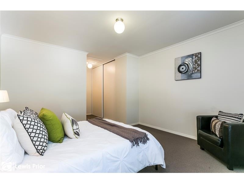 2C Raggatt Crescent, Mitchell Park SA 5043