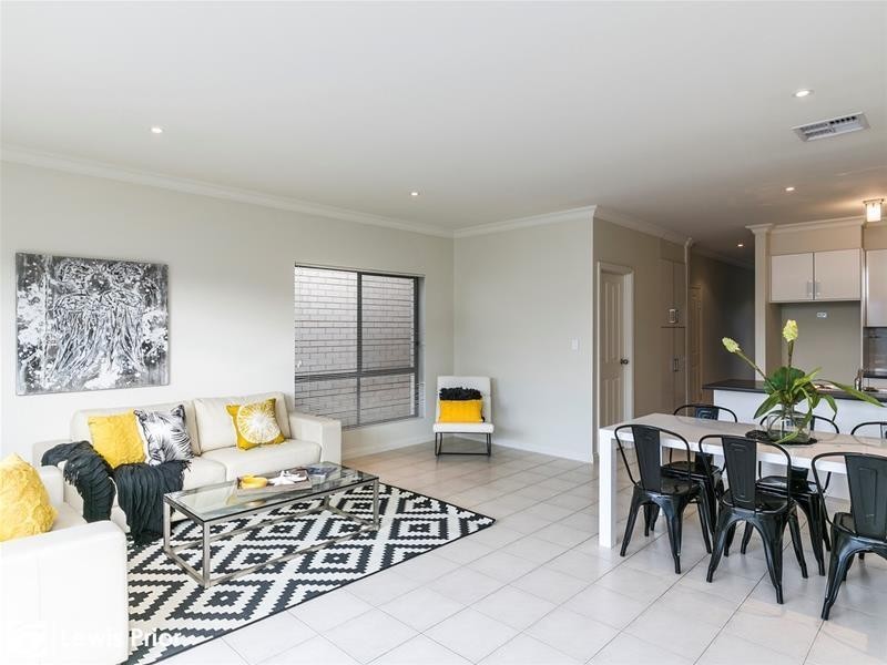 2A Raggatt Crescent, Mitchell Park SA 5043