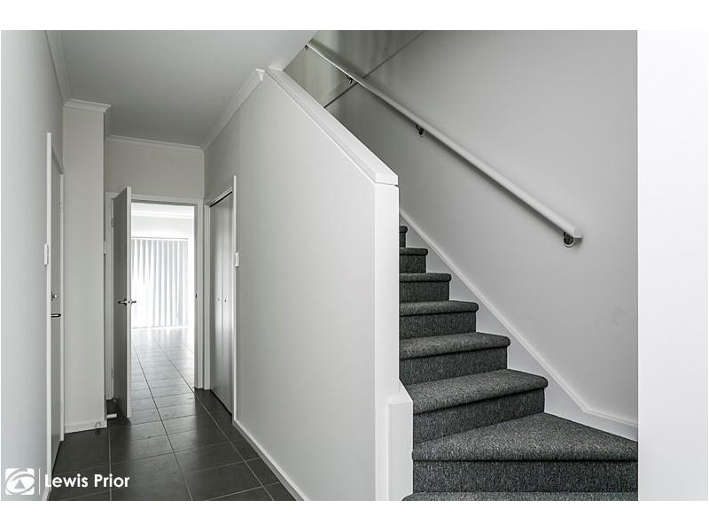 2b Greenasche Grove, Seacombe Gardens SA 5047