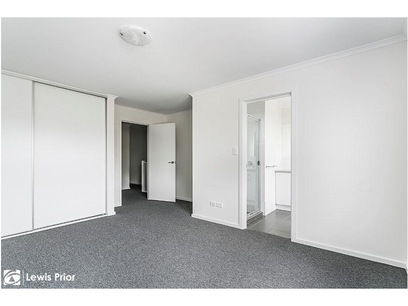 2b Greenasche Grove, Seacombe Gardens SA 5047