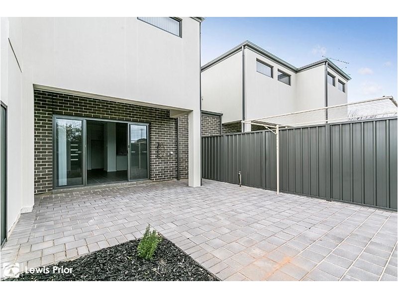 2b Greenasche Grove, Seacombe Gardens SA 5047