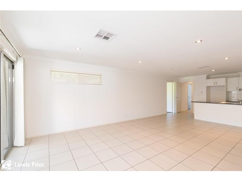 2c Carbnet Place, Seacombe Gardens SA 5047